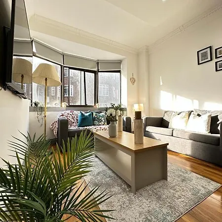 Stylish 1-Bedroom And Living Room Apartment In Central London